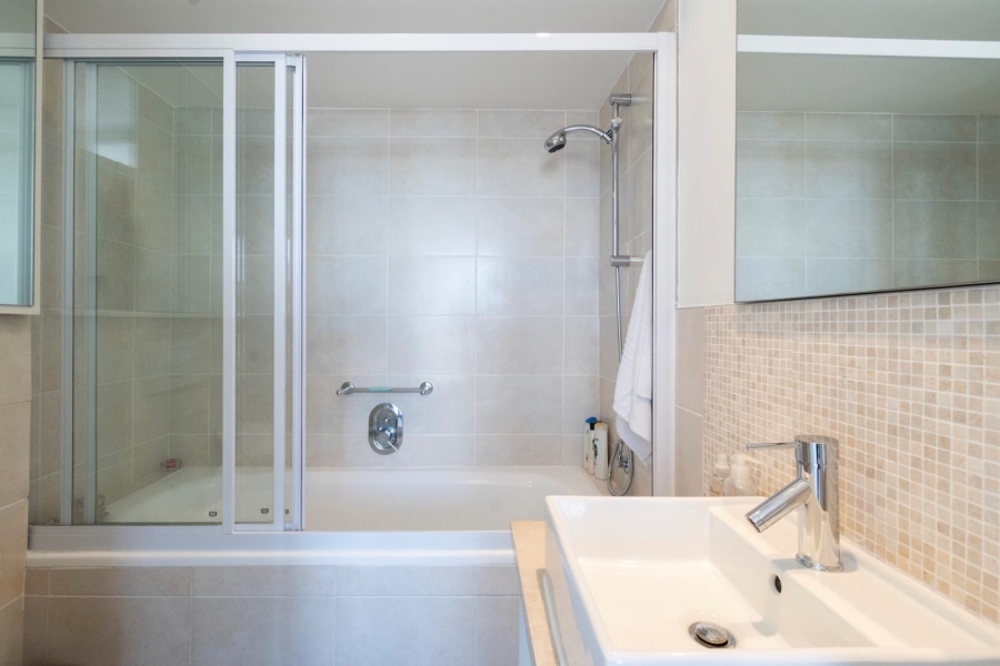 2 Bedroom Property for Sale in Sea Point Western Cape